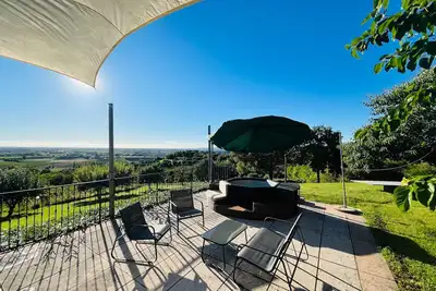 Image de Villa in the hills with Panorama and Spa - 1h from Venice-Verona-Dolomiti- Garda Lake