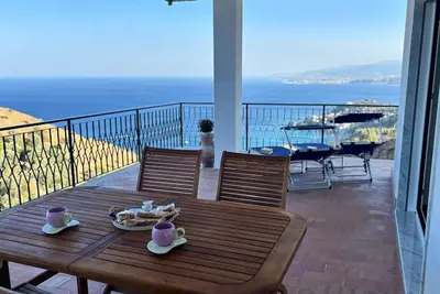 Image de Maison Stalettì, entre ciel, mer et figuiers de Barbarie