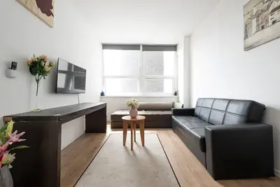 Image de Alluring West Bromwich Getaway
