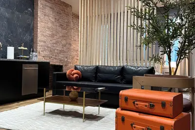 Image de Free parking • King bed • Stylish Brick Retreat