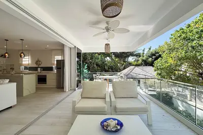 Image de One Queens Apt 3 in Speightstown by Personal Villas - A Comfortable Tranquil Ret