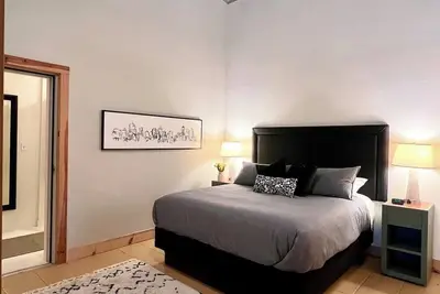Image de Private Spacious Barndominium