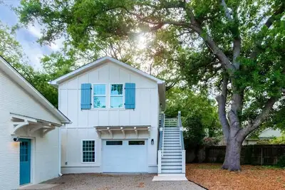 Image de New 1 Bedroom Coastal Retreat in the heart of Mount Pleasant