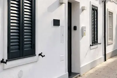 Image de Luxury Renovated Historic 1br Townhouse in Central Olbia