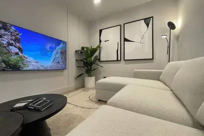 Image de Garibaldi Suite 2, Olbia Old Town, King Bed, Parking, Ev Charger