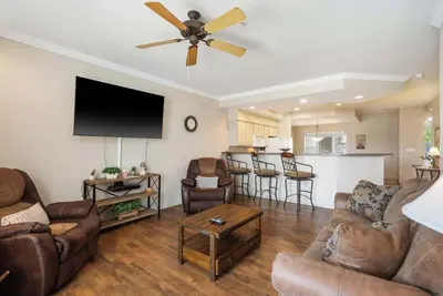 Image de Golf View Getaway – For 6