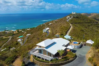 Image de Carlisle House - 4 Bedroom East End Retreat with A/C and Expansive Island Views