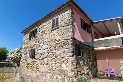Image de Maison de Vacances '1' avec Vue sur la Montagne, Jardin Partagé et Wi-Fi