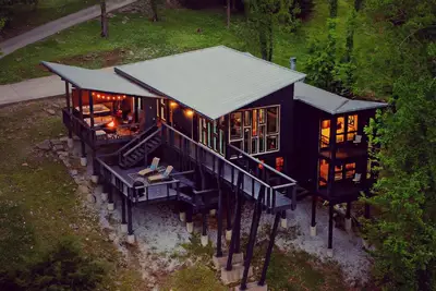 Image de The Treehouse of Center Hill Lake