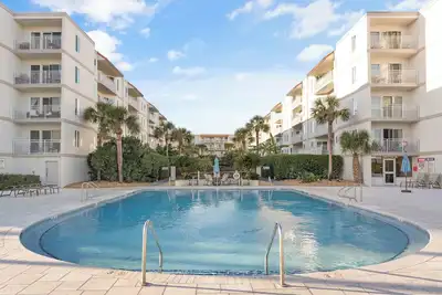 Image de *New Listing* Oceanfront Gem - 3bd/3ba \"Sea-renity\"