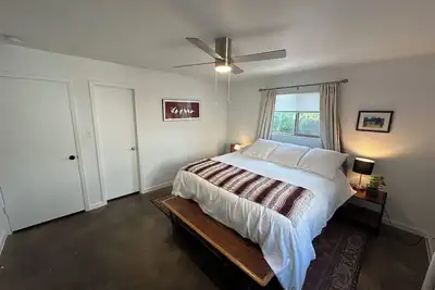 Image de Royal Retreat – Luxe 2br 5 mins to Downtown