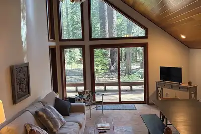 Image de Spacious but Cozy Tahoe Donner Getaway