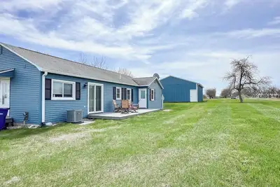 Image de Orchard View | Horse Show | Torch Lake | Pets