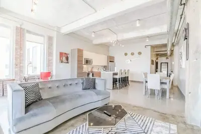 Image de 3br Chic Loft Near Convention Center