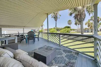 Image de 4 Mi to Beach: Home w/ Pool & Golf in Port Isabel!