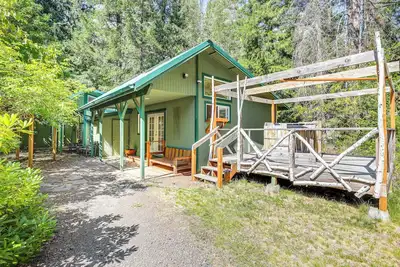 Image de Spring-Fed Soaking Tub! Lush Central Oregon Haven