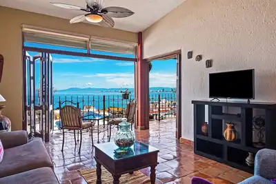 Image de Spectacular views of Banderas Bay One Bedroom Condo in Centro