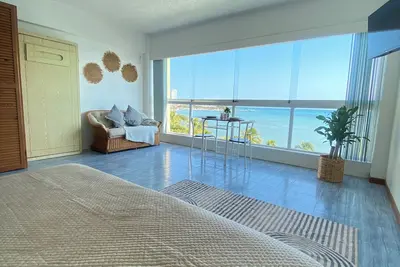 Image de FelipaStudio in front of the sea