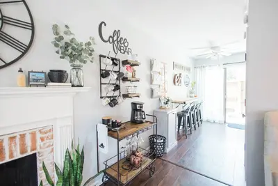 Image de Fort Ray - 2 Bedroom Townhome Close to Downtown Lynchburg
