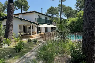 Image de Maison en lisière de forêt 3 chambres ( 6 personnes ). Grand Piquey
