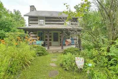 Image de 3 Mi to River: 11-Acre Retreat in Rural Stockport
