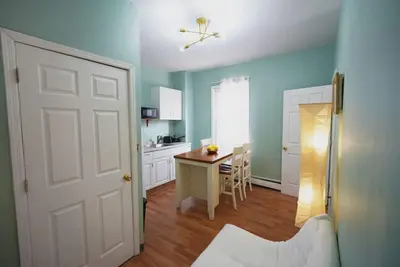 Image de Japanese Inspired Twin Retreat 15 Min to Manhattan