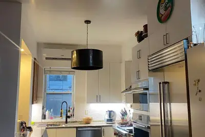 Image de Chic & Spacious Nyc style townhome in Jersey City - Sleeps 10 adults
