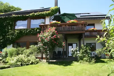 Image de Appartement 'KreuzbĂĽhl' avec terrasse, jardin et Wi-Fi