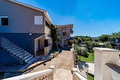 Image de Appartement acceptant les animaux de compagnie à Viganj avec vue sur le lac