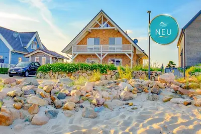 Image de Vacation home on the Baltic Sea, with unobstructed sea view, directly on the beach, sauna and two