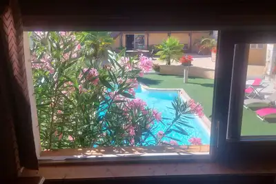 Image de Cottage « L'Atelier » avec piscine partagée, terrasse privée et Wi-Fi