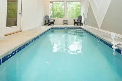 Image de Kilimanjaro: Indoor Pool! Hot Tub, Wifi, Game Room, Modern, Wooded Views!
