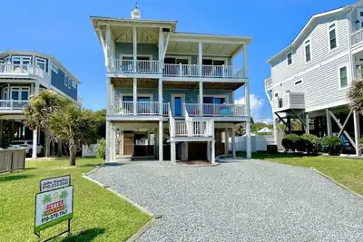 Image de 6br 4. 5ba House, 2nd Row, Ocean Views, Dog Friendly, Pool, Sleeps 12