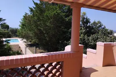 Image de Villa à 20 mn de Nice avec 4 chambres, piscine, parkings et vue mer panoramique