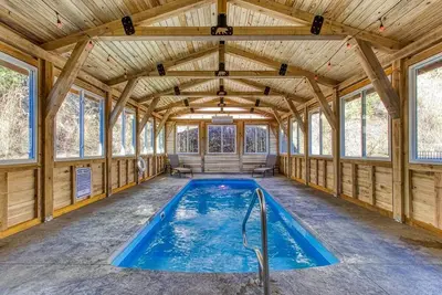 Image de A Customized Mountain Retreat with Endless Entertainment