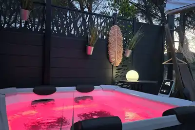 Image de L'atelier des rêves, studio indépendant avec spa extérieur privatif!