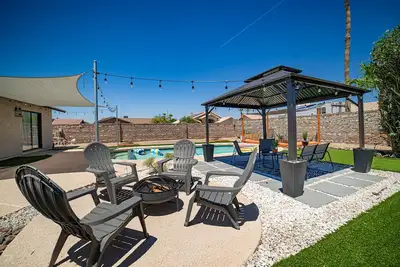 Image de River Fun Awaits! Pool, Putting Green, Arcade & More – Sleeps 8!