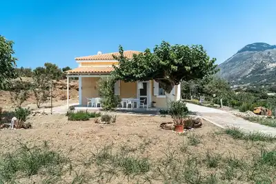 Image de Appartement « Iri's Place » avec vue sur la mer, Wi-Fi et climatisation