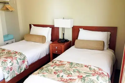 Image de Partial Ocean View One Bedroom Suite with Two Twin Beds