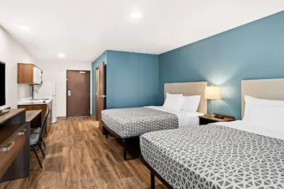 Image de 4 Budget-Friendly Denver Units Near Dick’s Stadium | Pets are Allowed
