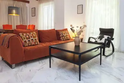 Image de Spacious 3 Bd House in Alimos Athens Riviera