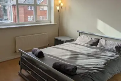Image de Vibrant flat with lots of amenities near to Manchester Airport