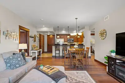 Image de Your Downtown Doorstep- Affordable Elegance in Cda