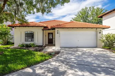 Image de High Grove Modern 4br South Facing Pool Home w/ Game Room Near Disney