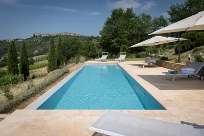Image de Private pool, A/C, Wifi, enchanting views, vineyards and 5mins to shops & bars