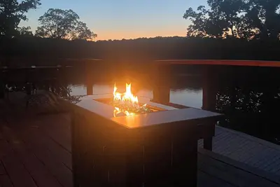 Image de Home in Lake of the Ozarks! Family friendly on Mm74! Private Dock!