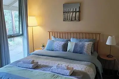 Image de Pillowood Cottage 10 (1Queen+2Twins) & Wood Stove