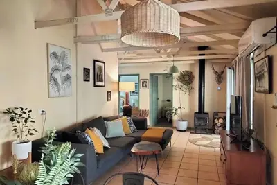 Image de Woodmellow Family Holiday Cottage 8 & Wood Stove