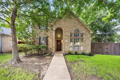 Image de ★ Modern 4br Family Retreat Pet-Friendly / No Carpet, Game Room, Great Location