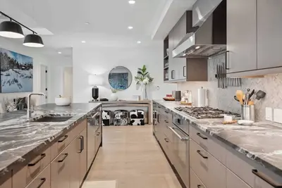 Image de Stunning 2br w/office trundle; incredible views; amenities +++; private shuttles